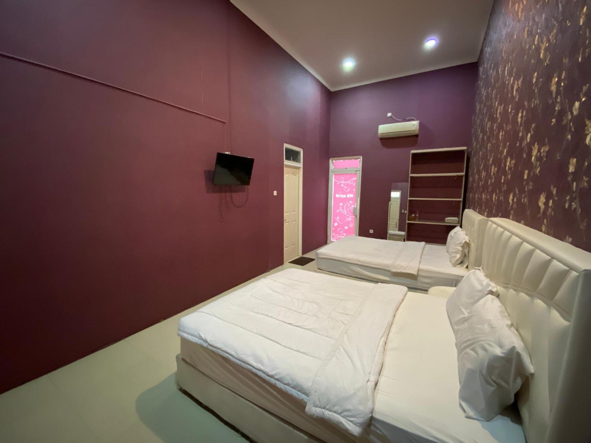 Griya Rw Family Guest House Redpartner Solo Exteriér fotografie