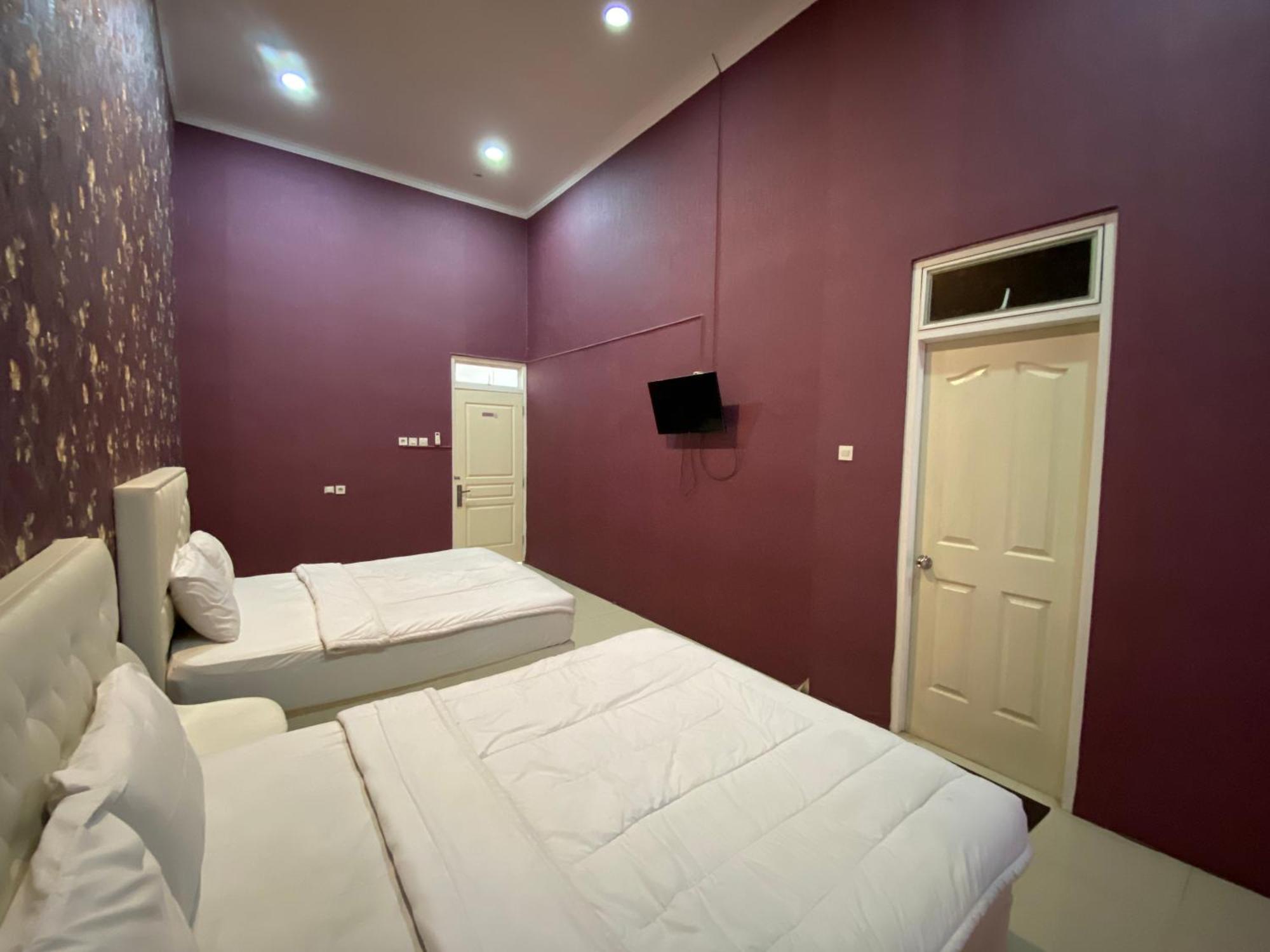 Griya Rw Family Guest House Redpartner Solo Exteriér fotografie