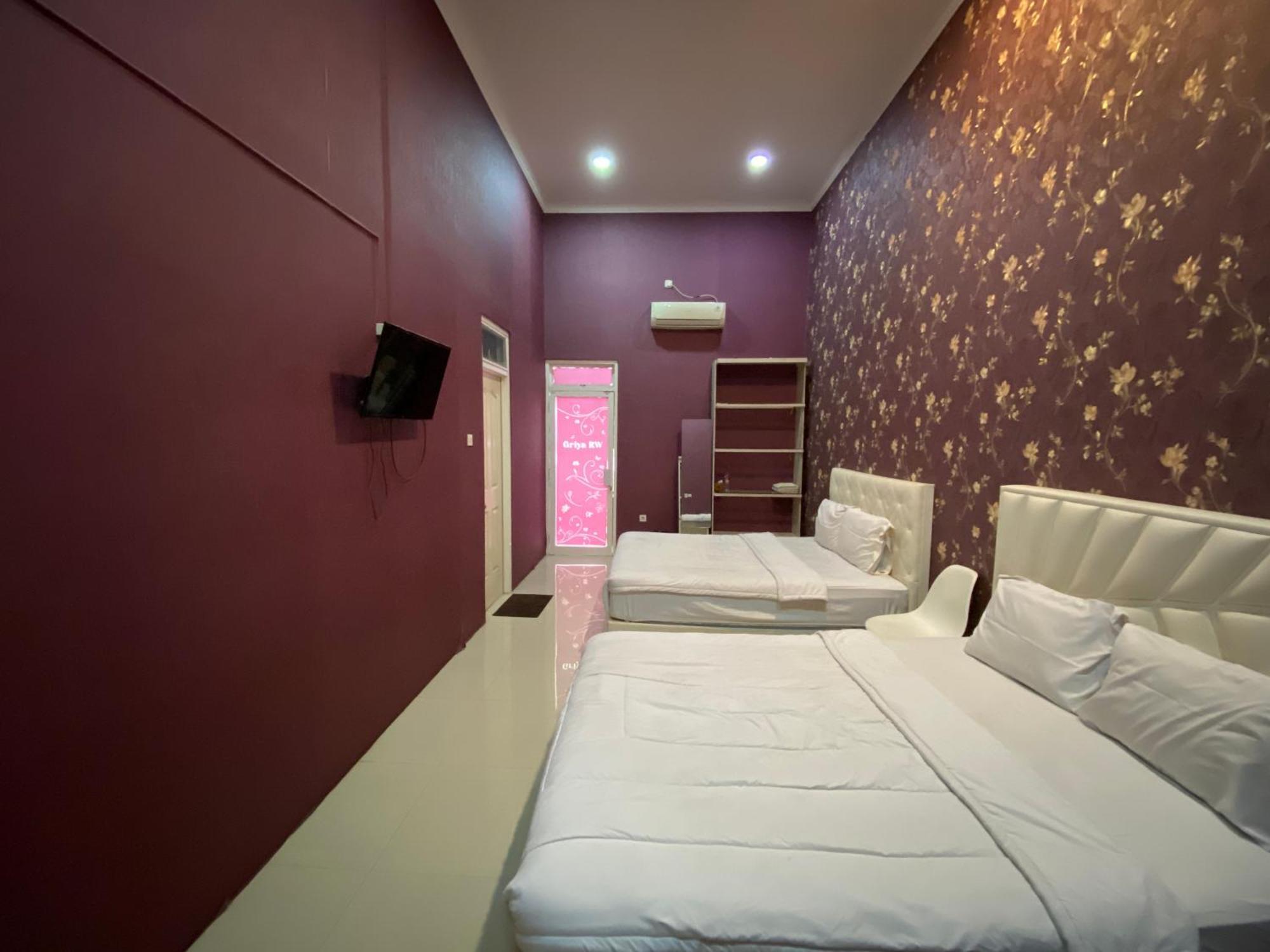 Griya Rw Family Guest House Redpartner Solo Exteriér fotografie